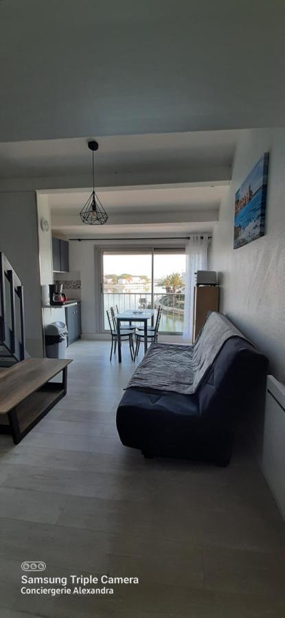 Vue Magique Sur La Marina - Appart En Duplex, Les Pieds Dans L'Eau Сен-Сиприен Экстерьер фото